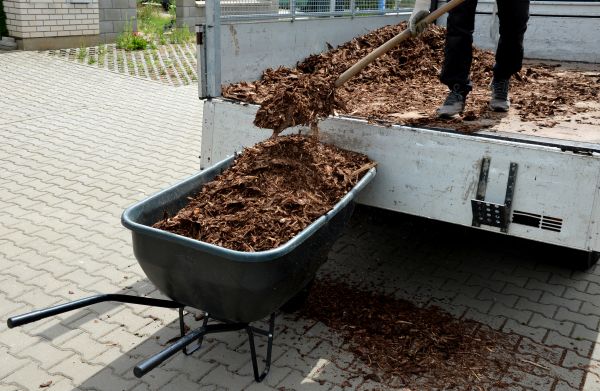 Bulk Mulch Delivery in Brunswick