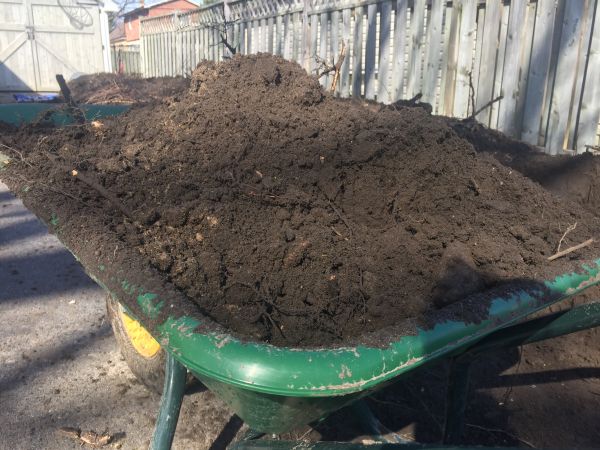 Residential Dirt Delivery in Brunswick
