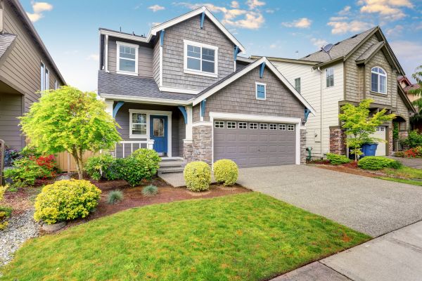 Curb Appeal Landscaping in Brunswick
